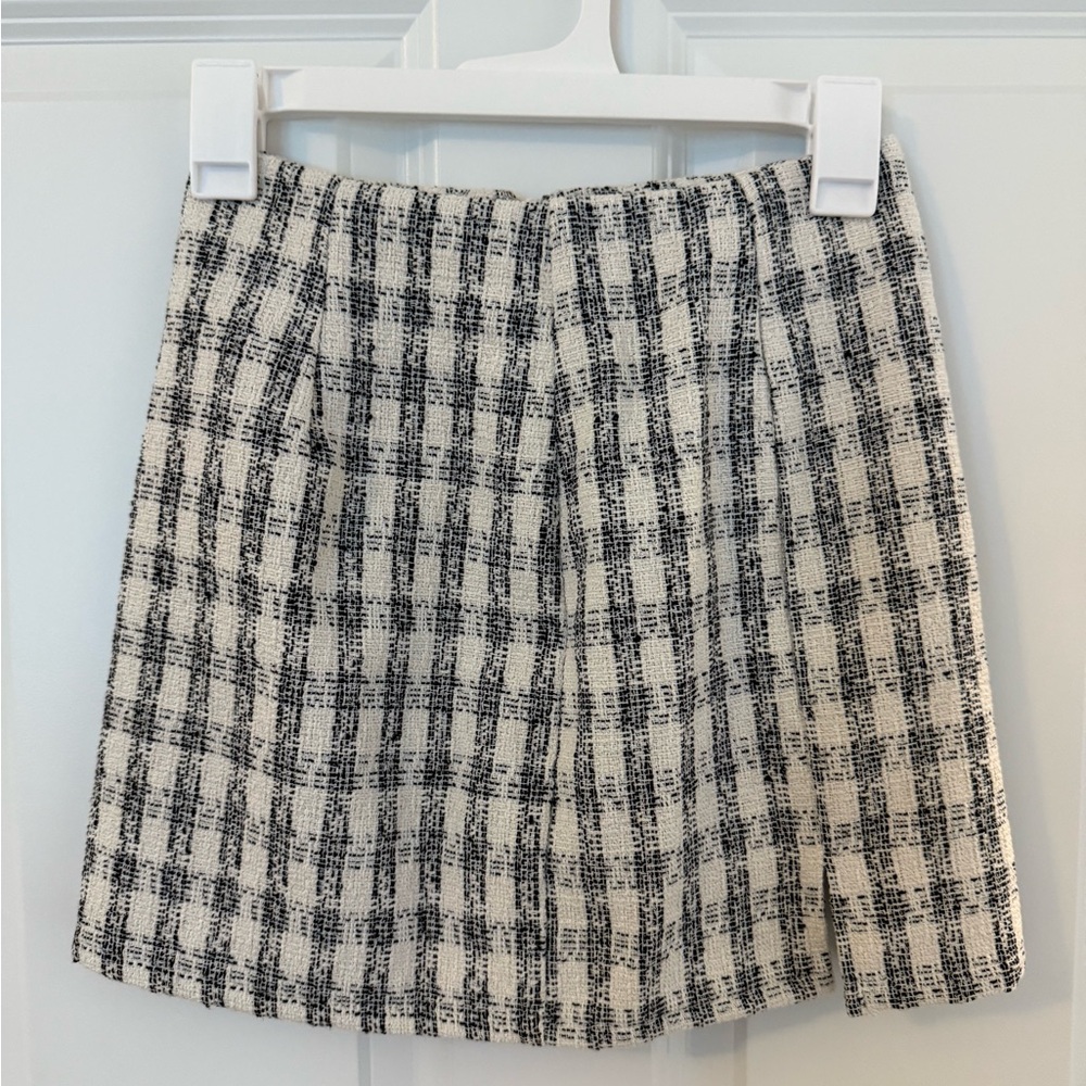 Francesca's Collections Black and White Mini A-Line Skirt